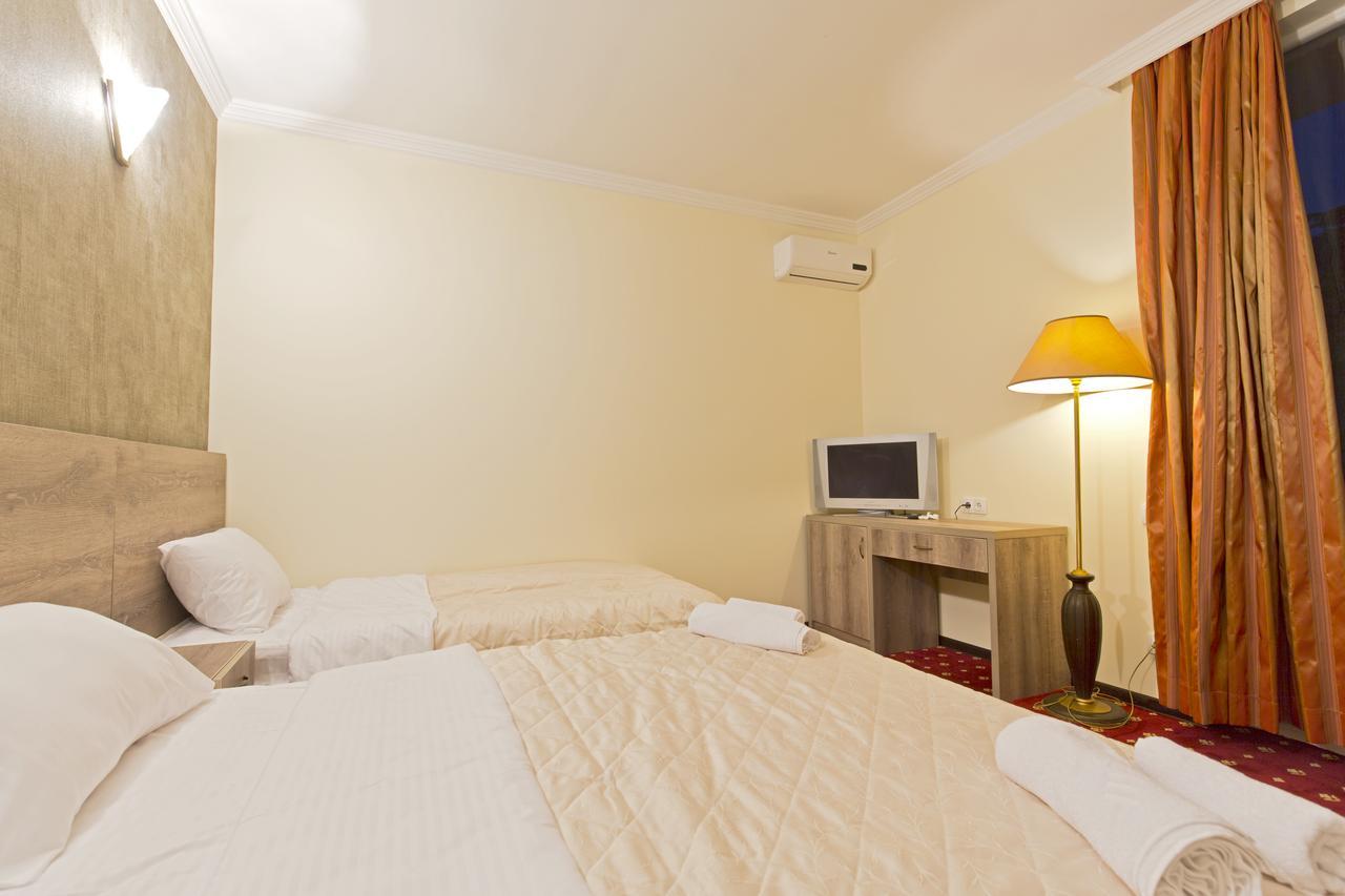 Orange Hotel Gonio Extérieur photo