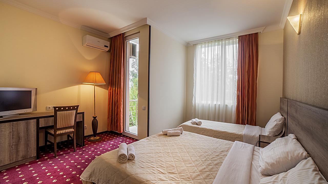 Orange Hotel Gonio Extérieur photo